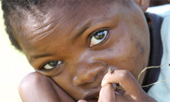 Photo of hungry child helped by IIMSAM